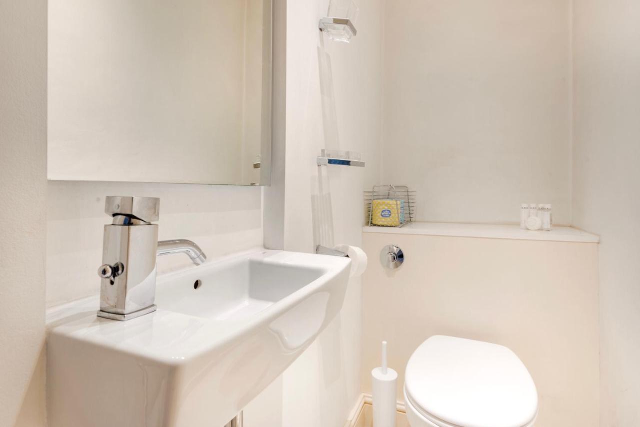 Classy And Spacious One Bedroom Flat In Amazing Location London Exterior foto